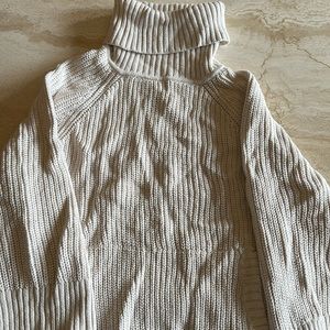 UGG Cream Sweater, size XR